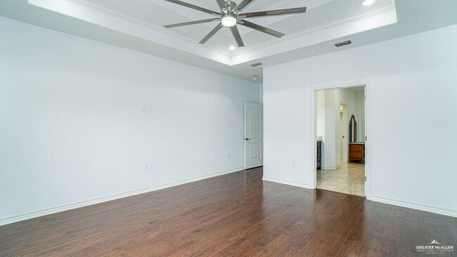 Building Photo - 2415 Flag Stone Terrace
