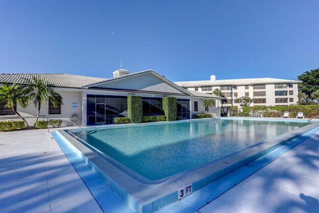 Building Photo - 3520 Whitehall Dr