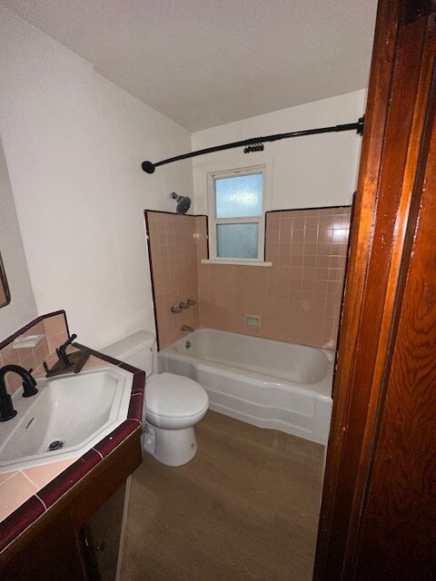 Building Photo - 14435 Califa St