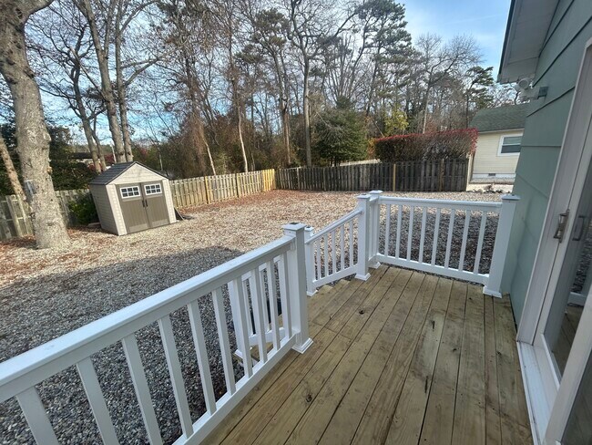 Building Photo - 820 Jane Dr