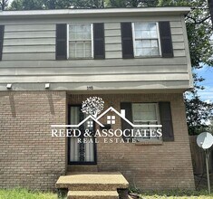 Building Photo - 2 Bedroom in Colonial - Yorkshire
