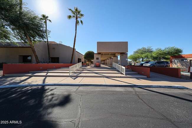 Building Photo - 9833 E Watford Way