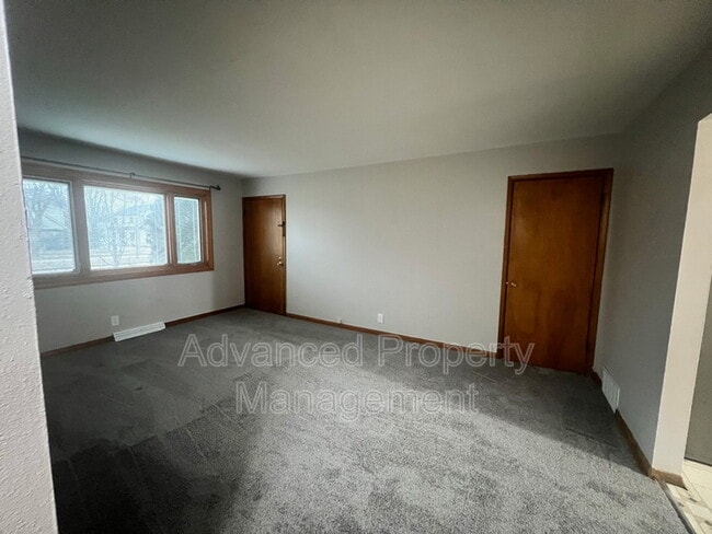 Building Photo - 5740 N 91st St