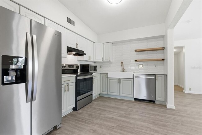 Building Photo - 5481 47th Ave N