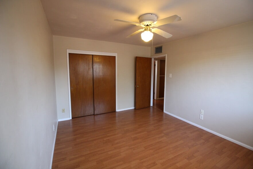 Master bedroom - 1023 W 18th St