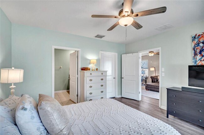 Building Photo - 32705 Brooks Hawk Ln