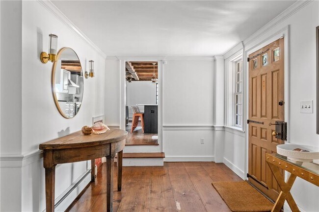 Building Photo - 35 2nd St