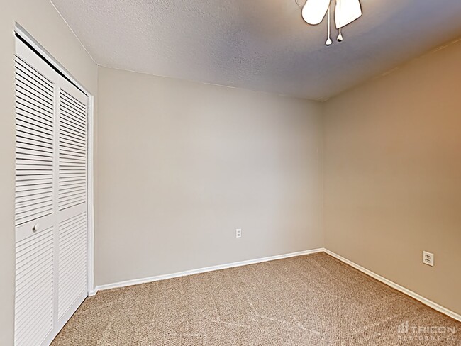Building Photo - 8017 Lansing Dr