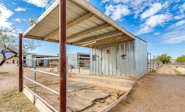 Building Photo - 3232 Carver Rd