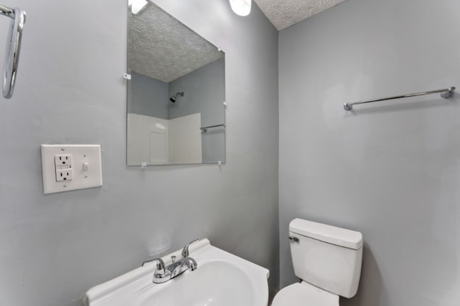 Building Photo - 361 S Harris Ave