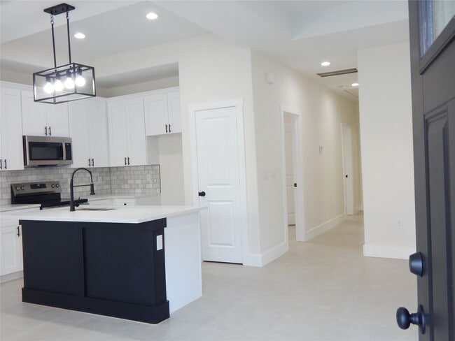 Building Photo - 16967 W Juneau St