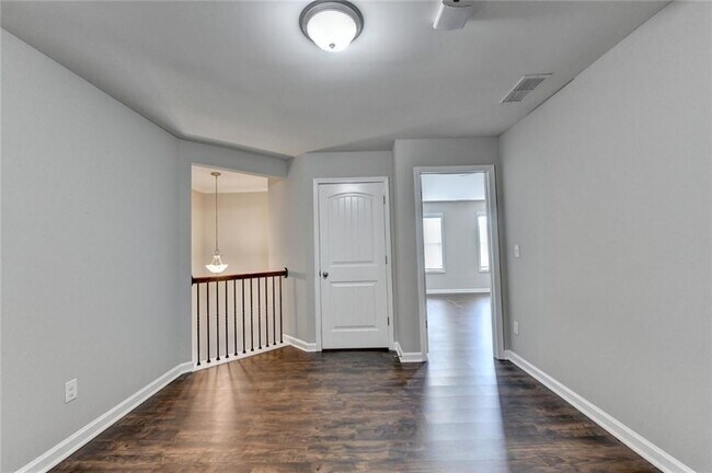Building Photo - 7245 Heritage Oak Ct