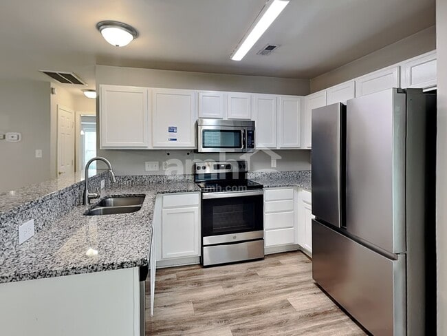 Building Photo - 3357 Hawick Commons Dr