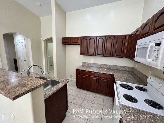 Building Photo - $150.00 off 1st Month Rent - 4 Bed / 2 Bat...