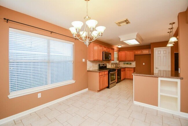 Building Photo - 13639 Country Pine Ct