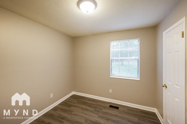 Building Photo - 5827 Dewey Heights Rd