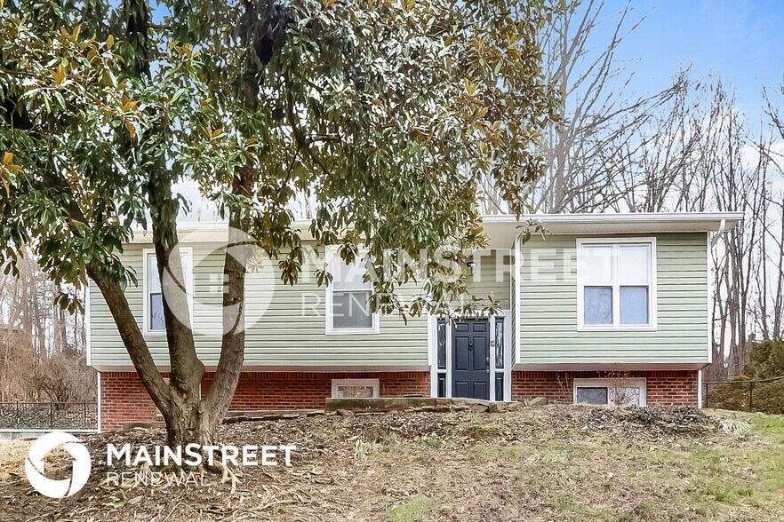 Primary Photo - 9104 Royal Oak Dr