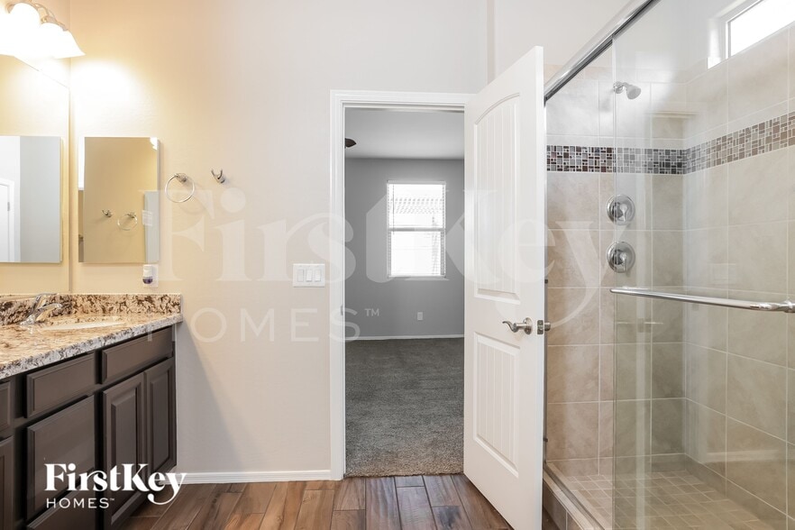 Building Photo - 17774 W Granite View Dr