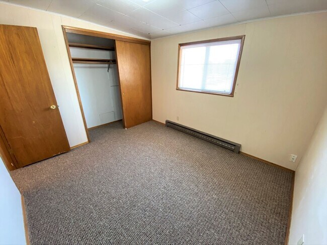 Building Photo - 805 N &#39;C&#39; St. #6-7