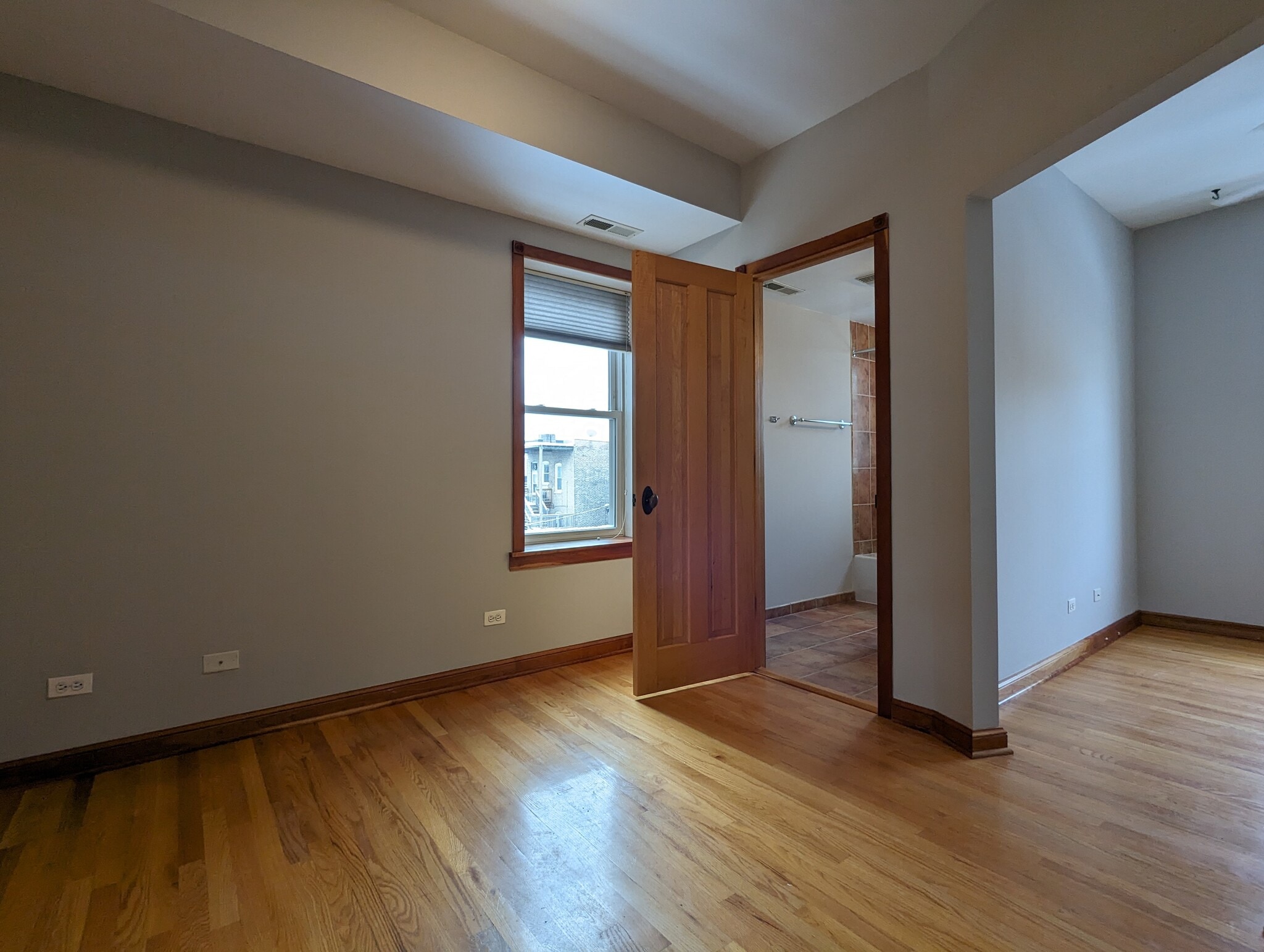 Building Photo - 3240 N Clifton Ave