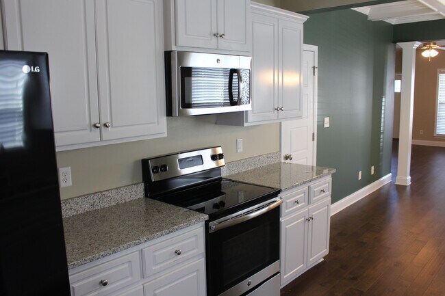 Building Photo - 3047 Greymoor Cir