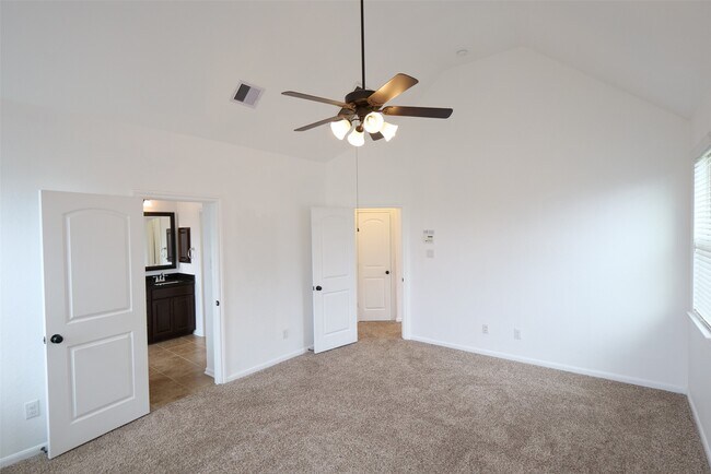 Building Photo - 12211 Stellano Ln