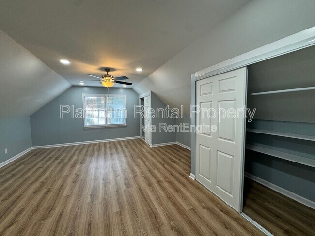 Building Photo - 1702 Stonegate Way SW