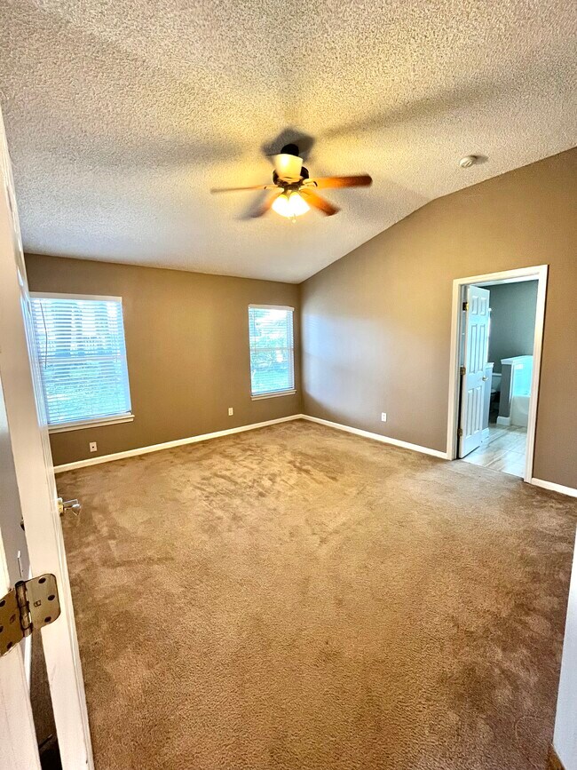 Building Photo - 1410 Soaring Flight Way