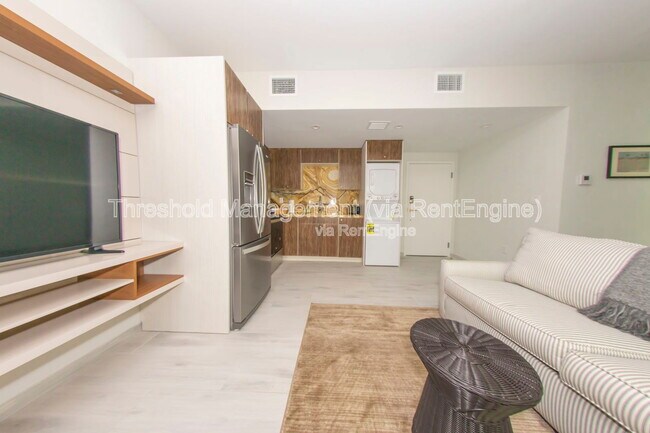 Building Photo - 820 Ocean Dr