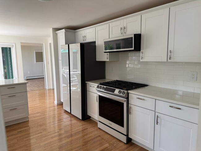 Building Photo - 3138 Ponemah Dr