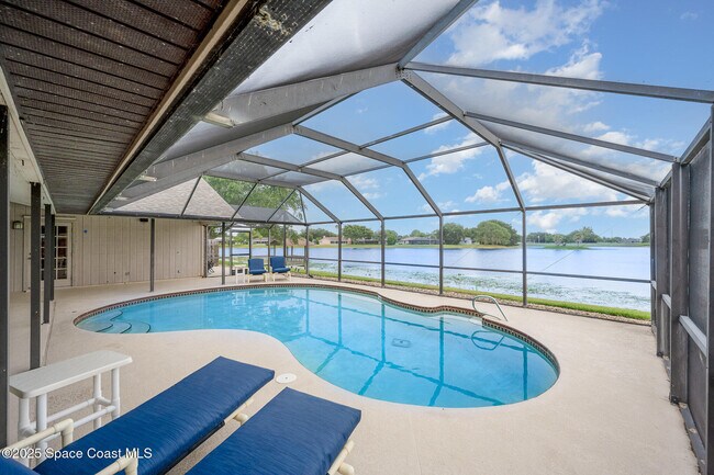 Building Photo - 441 Crystal Lake Dr