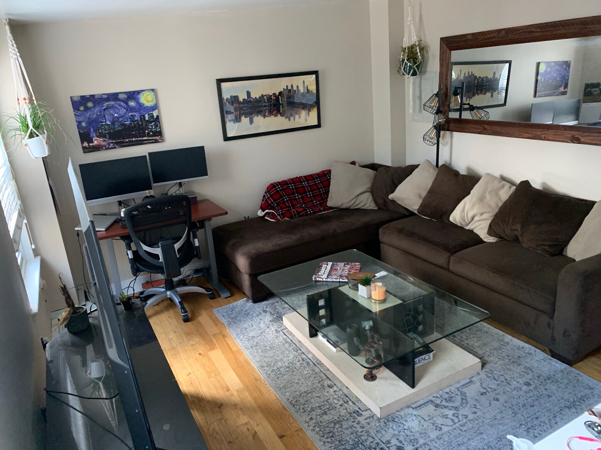 Building Photo - 1909 Christian St