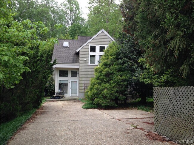 Primary Photo - 10001 Redbridge Rd