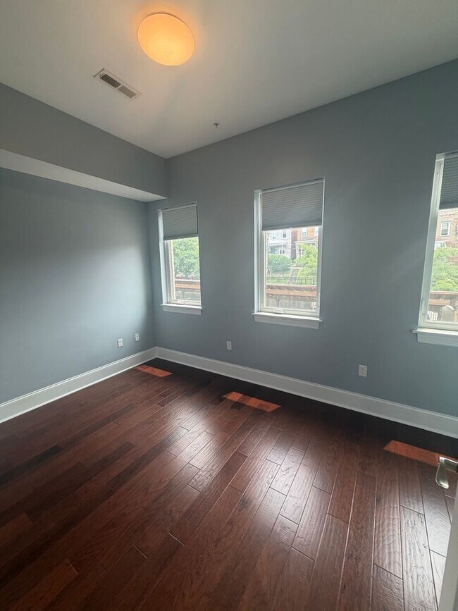Building Photo - Luxury 3 Bedroom Condo in the Heart of Lawrenceville