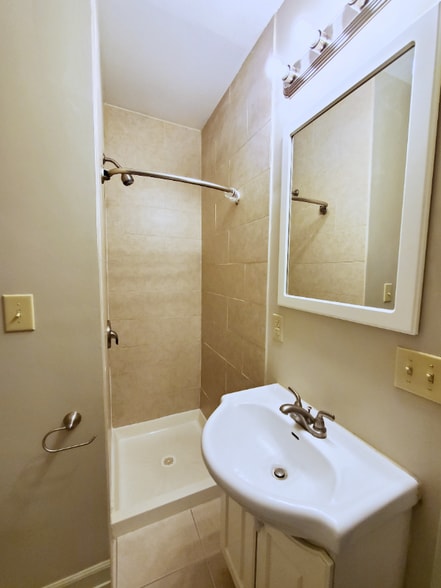 Building Photo - 1488 Michigan Ave