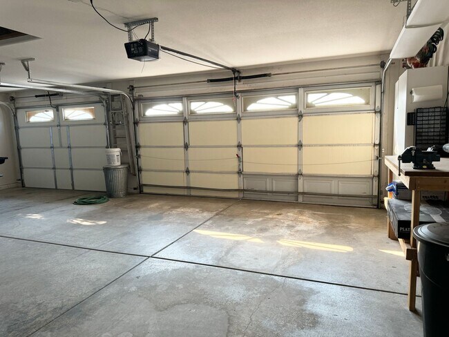 Building Photo - Spacious 3-Bedroom Home with RV Parking & Boat-Deep Garage