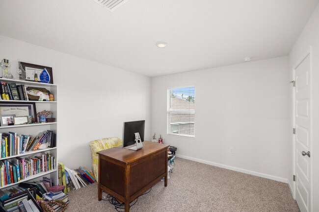 Building Photo - 1105 Valor Walk