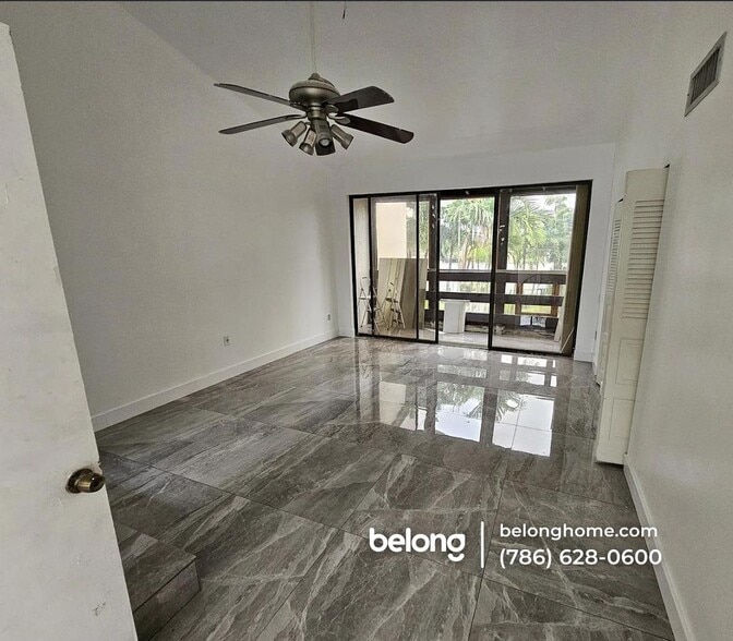 Building Photo - 7130 SW 112th Ct