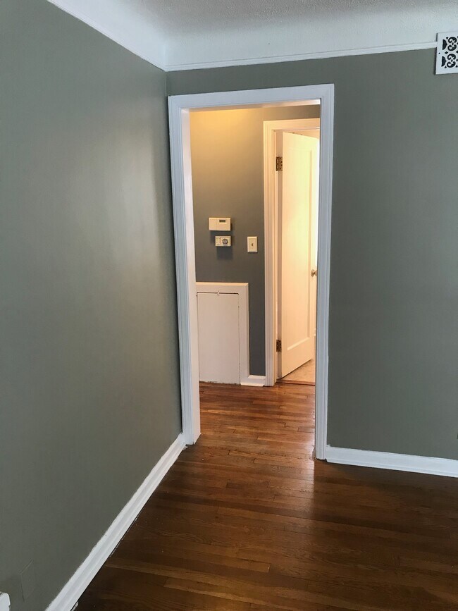 Building Photo - 2326 Barrett Ave