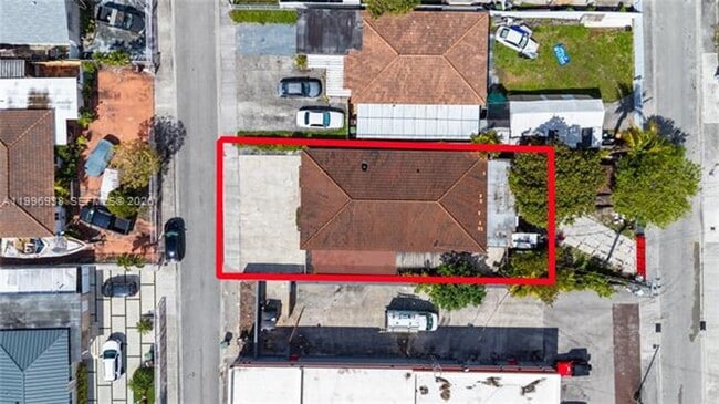 Building Photo - 361 E 39th St