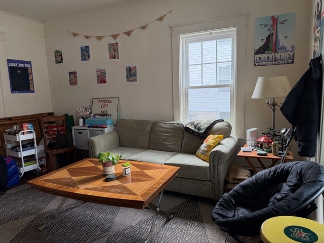 Building Photo - 18 Weston St