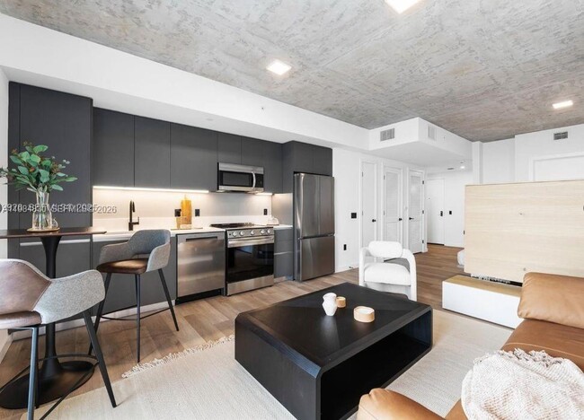 Building Photo - 307 SW 5th St