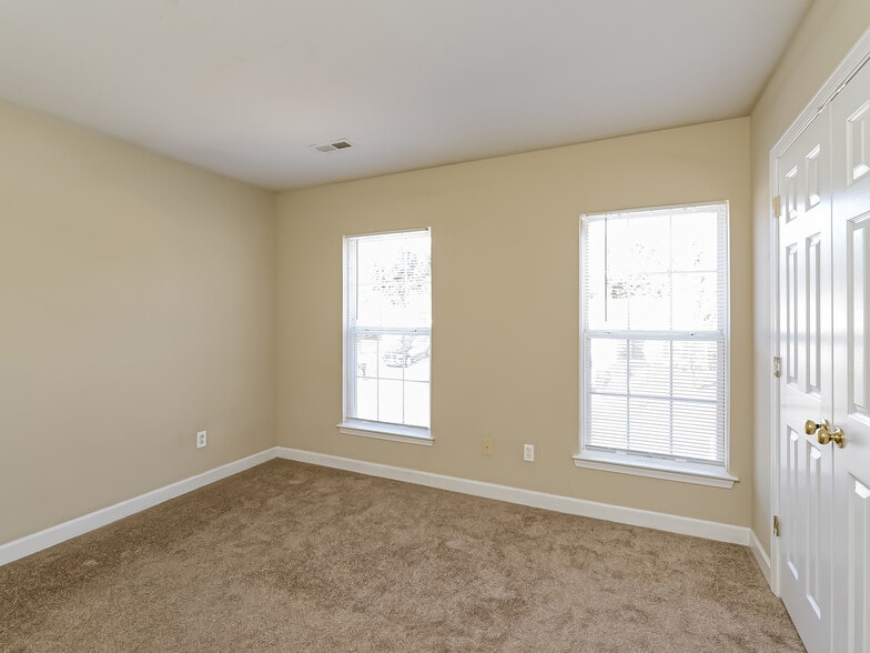 Building Photo - 3579 Thornaby Cir