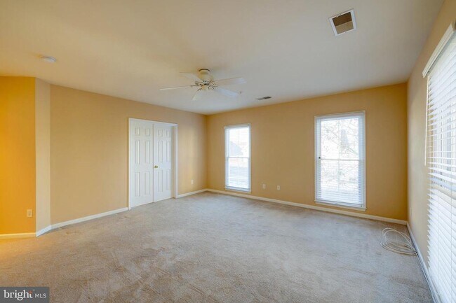 Building Photo - 303 Inspiration Ln