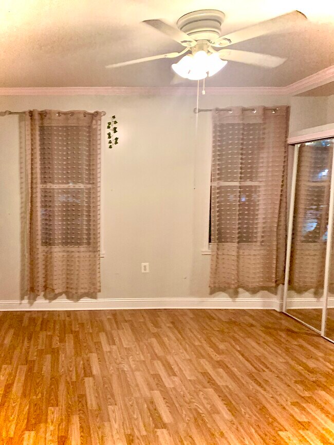 Building Photo - 174 E Huntingdon St