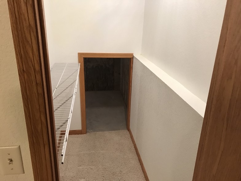 Extra Storage - 1800 E Comanche St