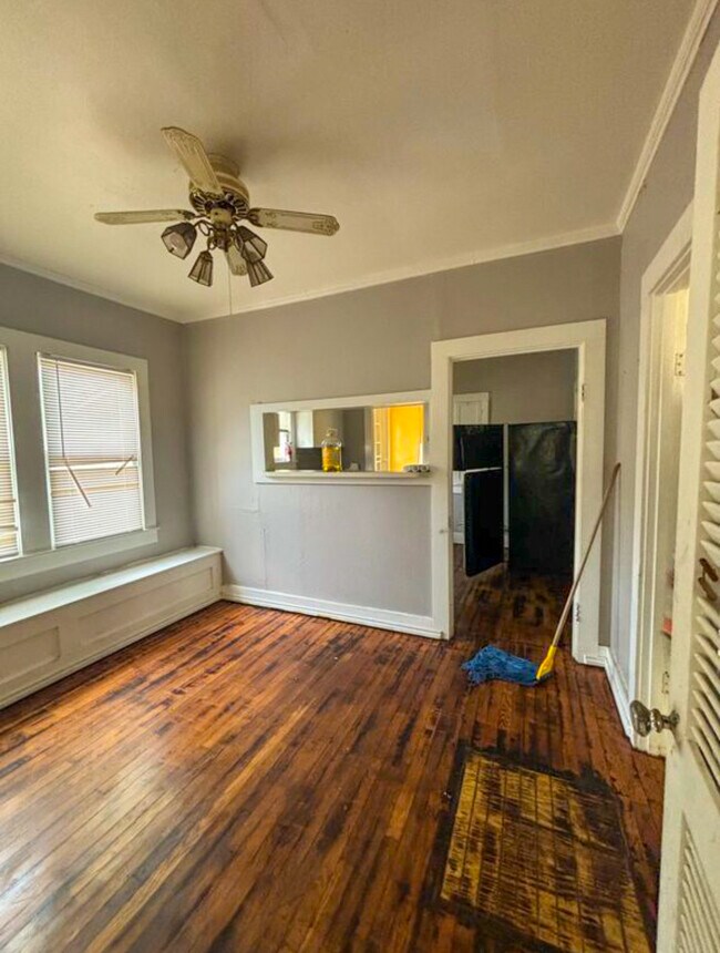 Building Photo - 1616 Campbell St