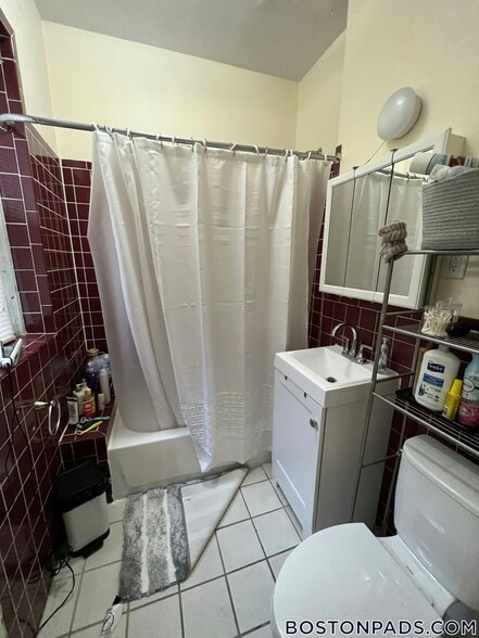 Building Photo - 883 Huntington Ave