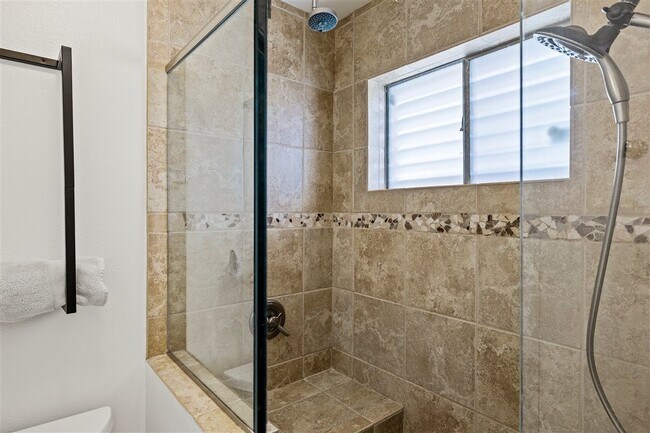 Building Photo - 2512 Azalea Ct