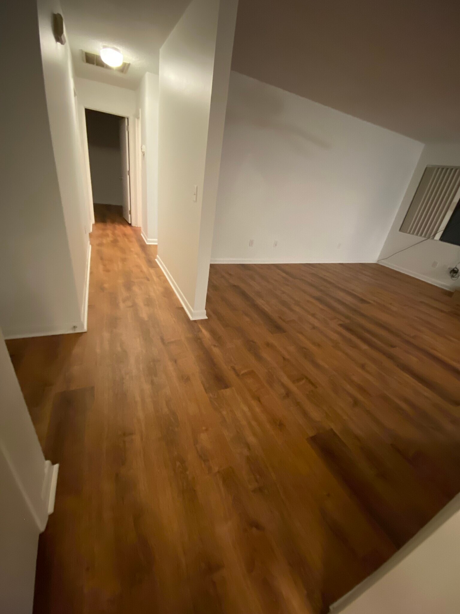 Building Photo - 925 Hunting Ridge Rd